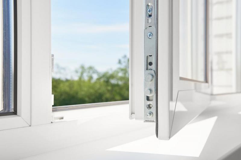 Menuiseries int&eacute;rieures : bois, PVC ou alu, quel mat&eacute;riau pour vos fen&ecirc;tres ?